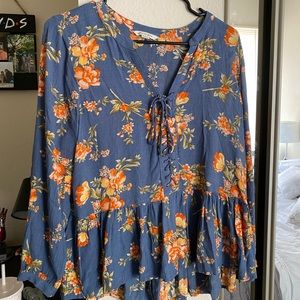 American Eagle Long Sleeve/Flowy/Floral Top